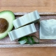 Naturseife: Aloe-Avocado-Seife - die Schöner-Start-in-den-Tag-Seife. Erfrischt mit Aloe Vera, Avocadoöl und grüner Tonerde